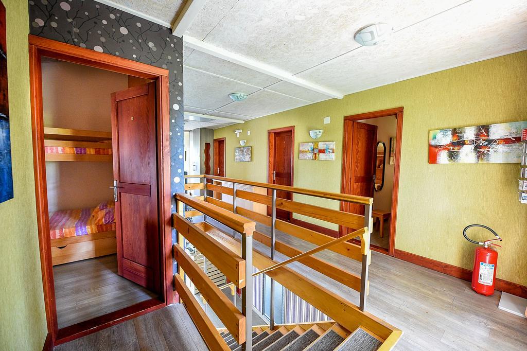 San Art Floating Hostel & Apartments Belgrade Exterior photo