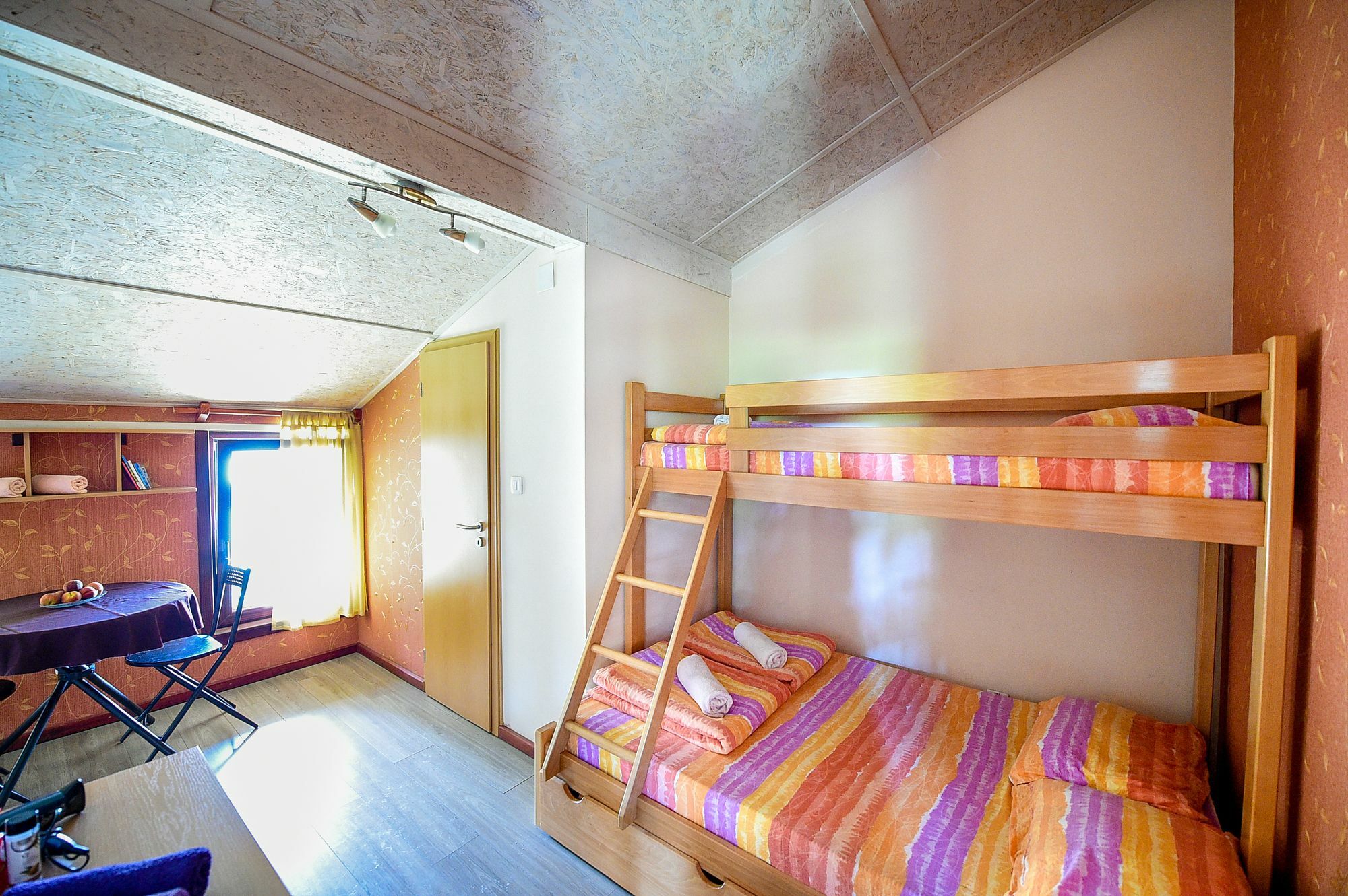 San Art Floating Hostel & Apartments Belgrade Exterior photo